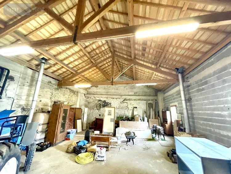 Fonds et murs commerciaux a vendre Lajo 48120 Lozère 342 m2  850000 euros