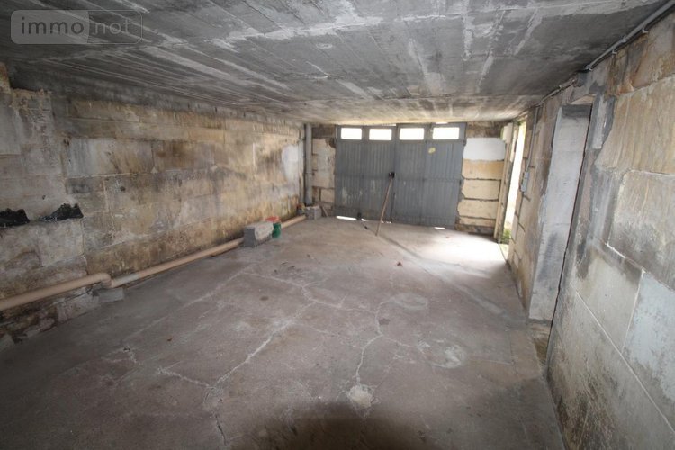 Immeuble a vendre Saintes 17100 Charente-Maritime 85 m2  236070 euros