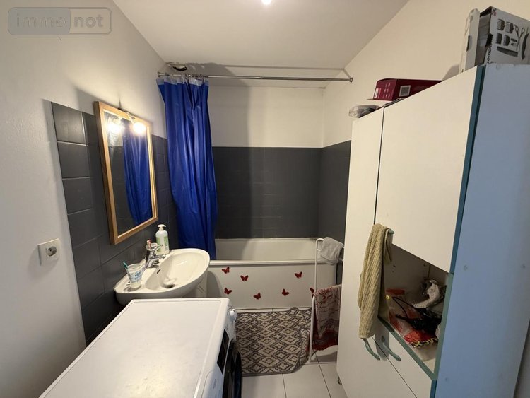 Location appartement Pierrelatte 26700 Drôme 65 m2  750 euros
