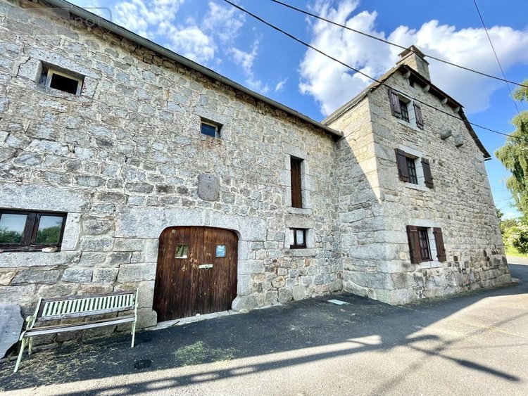 Maison a vendre Peyre en Aubrac 48130 Lozère 270 m2 7 pièces 170000 euros