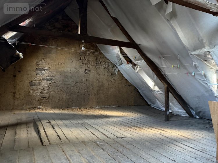 Immeuble a vendre Guingamp 22200 Côtes-d'Armor 700 m2  549920 euros