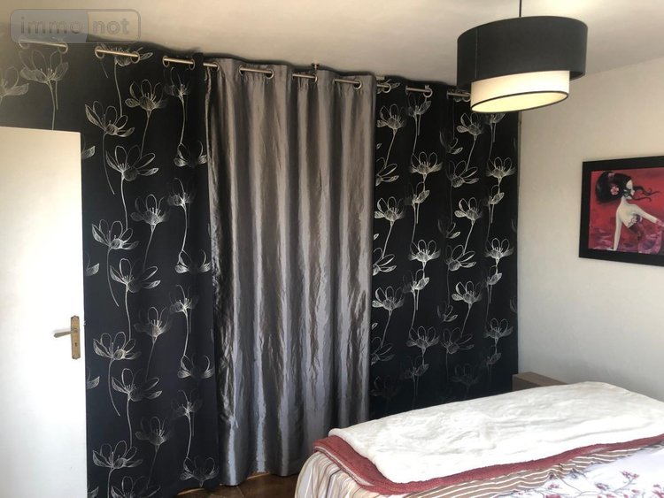 Appartement a vendre Aubagne 13400 Bouches-du-Rhône 75 m2 5 pièces 199000 euros