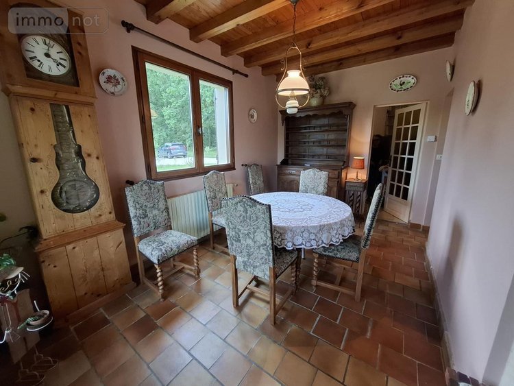 Maison a vendre Saintes 17100 Charente-Maritime 157 m2 8 pièces 251808 euros