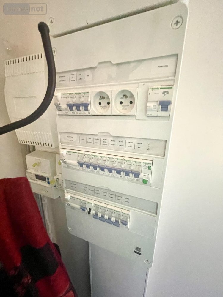 Immeuble a vendre Serverette 48700 Lozère 146 m2  259000 euros