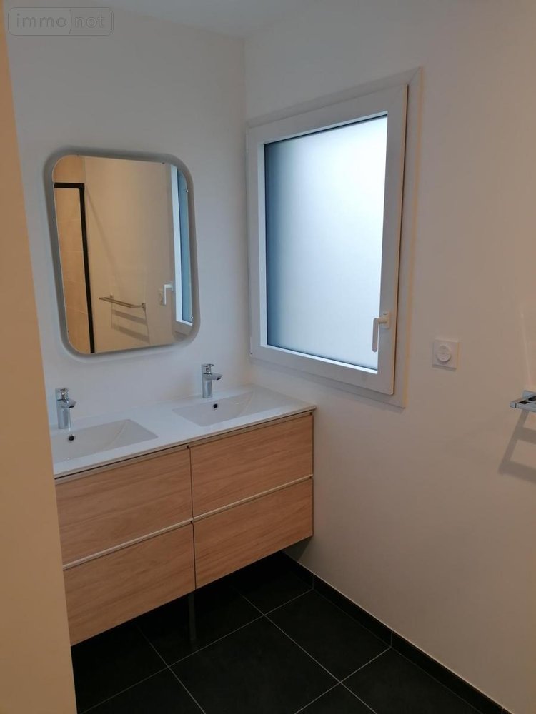 Location maison Saint-Armel 35230 Ille-et-Vilaine 115 m2  1240 euros