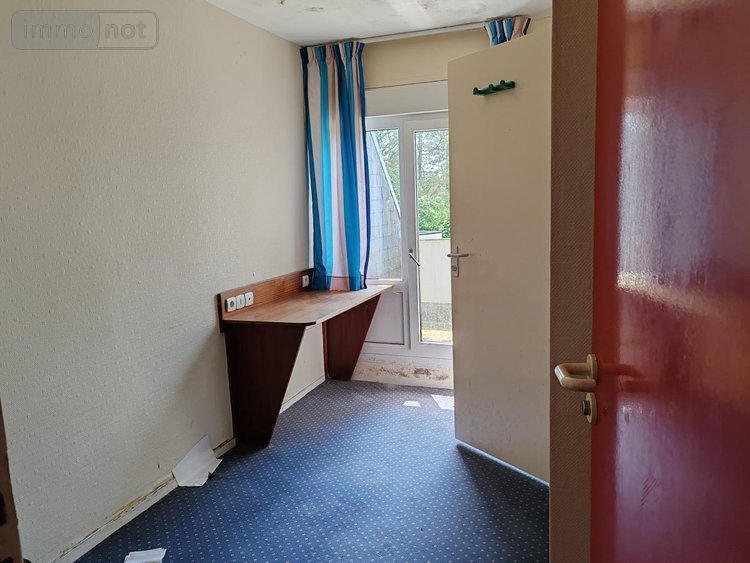 Immeuble a vendre Plounéour-Ménez 29410 Finistère 150 m2  63240 euros