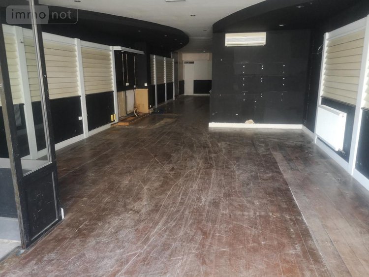 Location fonds et murs commerciaux Cambrai 59400 Nord 138 m2  1100 euros