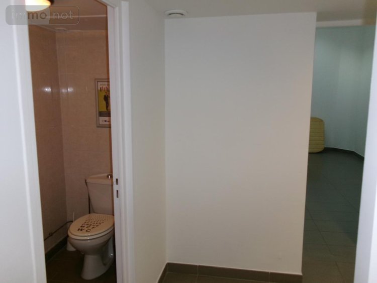 Location fonds et murs commerciaux Béthune 62400 Pas-de-Calais 58 m2  1115 euros