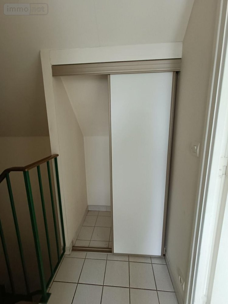 Location fonds et murs commerciaux Plouguenast-Langast 22150 Côtes-d'Armor 123 m2  975 euros