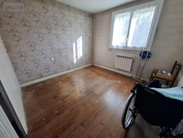 Maison a vendre Saintes 17100 Charente-Maritime 80 m2 5 pièces 141642 euros