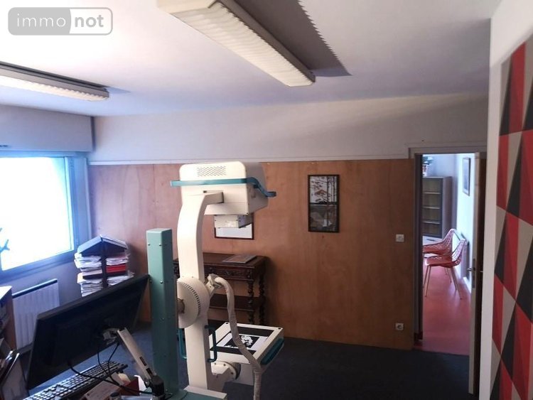 Fonds et murs commerciaux a vendre Laval 53000 Mayenne 85 m2  124950 euros