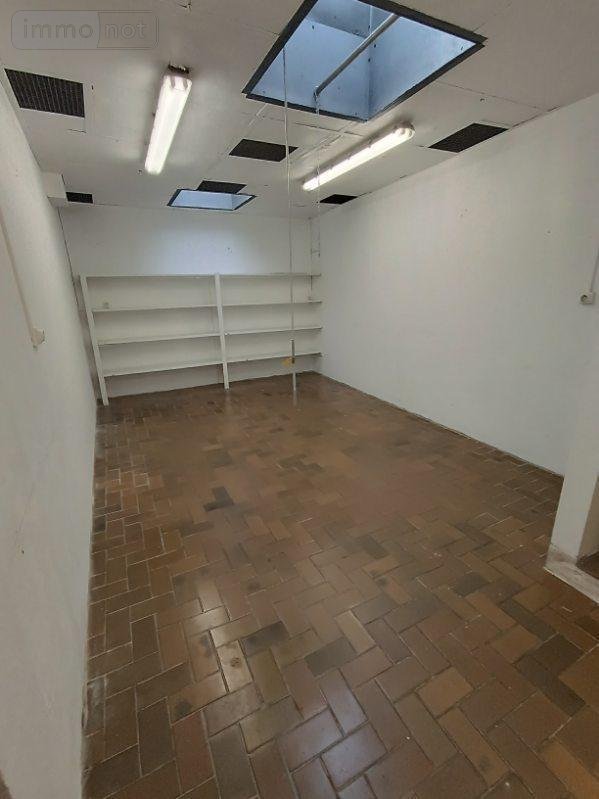 Location fonds et murs commerciaux Bourg-en-Bresse 01000 Ain 80 m2  750 euros