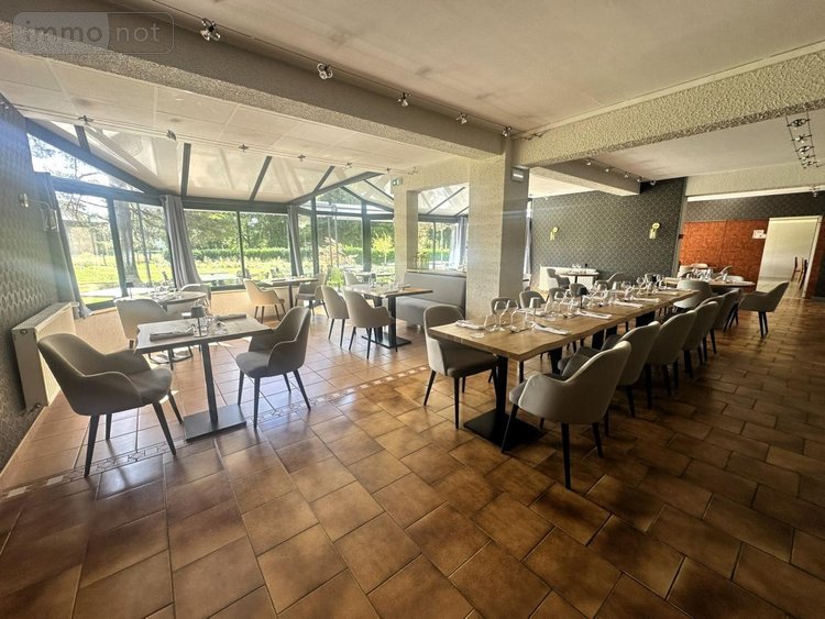 Fonds et murs commerciaux a vendre Anglards-de-Saint-Flour 15100 Cantal 850 m2  890000 euros