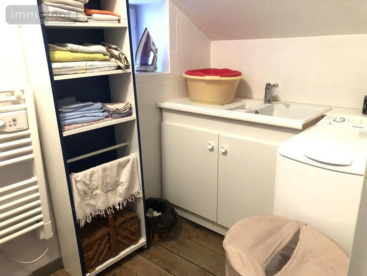 Location maison Saint-Chély-d'Apcher 48200 Lozère 75 m2 5 pièces 650 euros