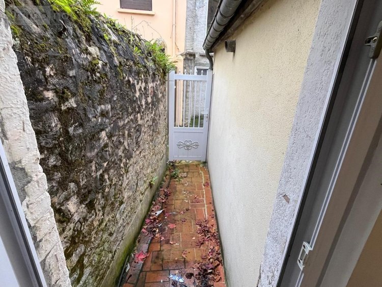 Fonds et murs commerciaux a vendre Carentan-les-Marais 50500 Manche  65300 euros