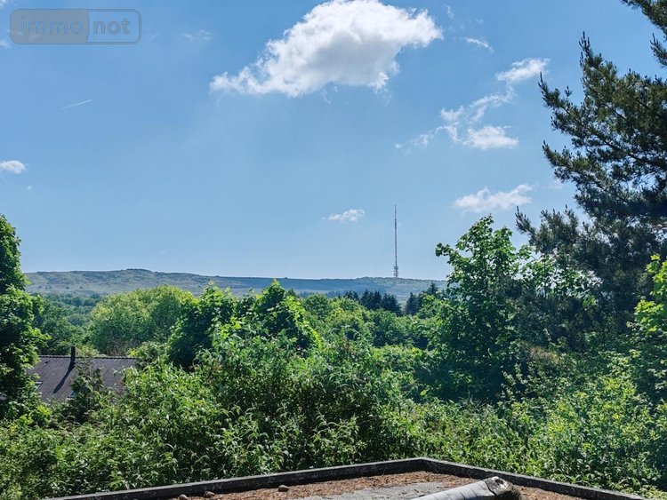 Immeuble a vendre Plounéour-Ménez 29410 Finistère 637 m2  255000 euros