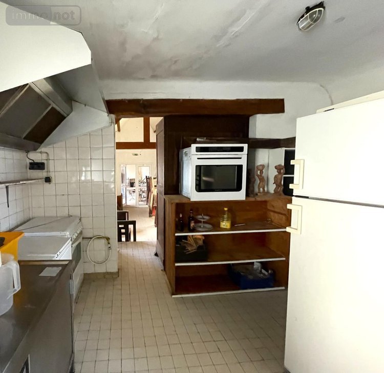 Fonds et murs commerciaux a vendre Carnac 56340 Morbihan 180 m2  778440 euros