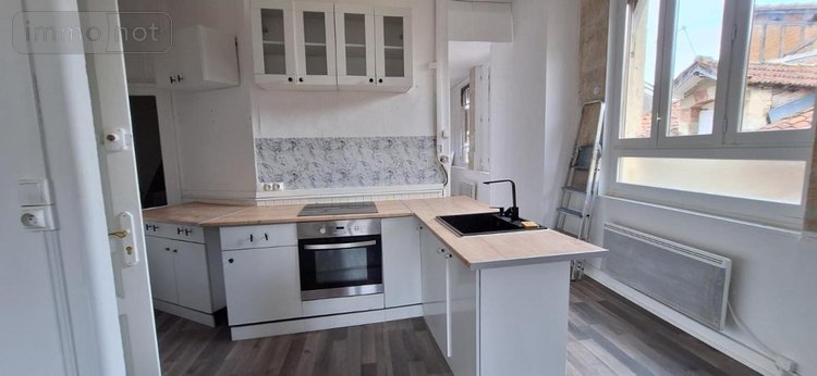 Immeuble a vendre Vic-Fezensac 32190 Gers 195 m2  109000 euros