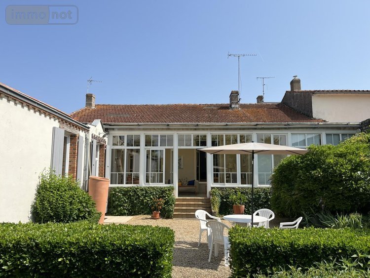 Maison a vendre Luçon 85400 Vendée 199 m2 7 pièces 342000 euros