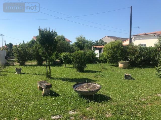 Maison a vendre Saintes 17100 Charente-Maritime 132 m2 5 pièces 246280 euros