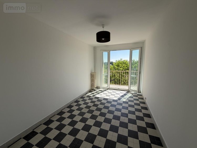Location appartement Bourg-Saint-Andéol 07700 Ardèche 78 m2 4 pièces 675 euros