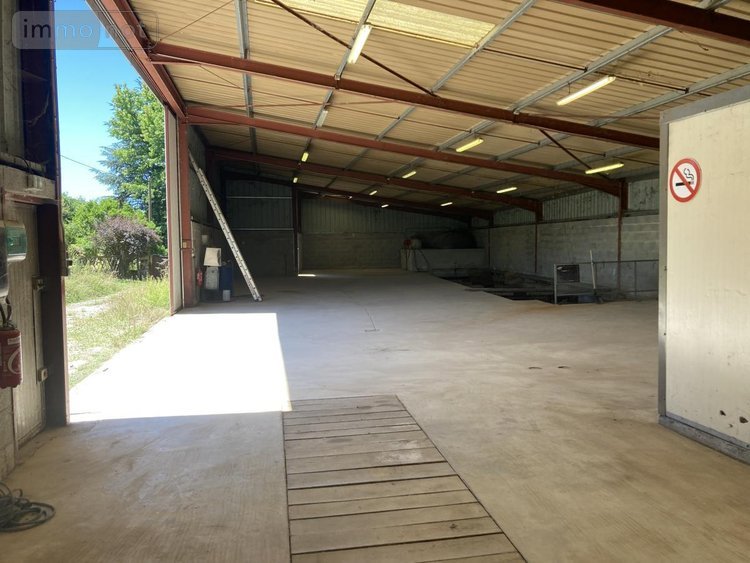 Fonds et murs commerciaux a vendre Saint-Sulpice-les-Feuilles 87160 Haute-Vienne 400 m2  227200 euros