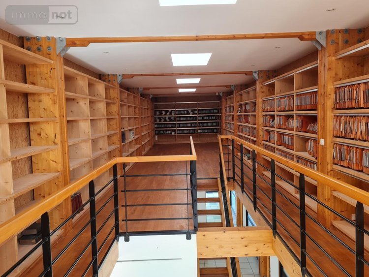 Fonds et murs commerciaux a vendre Plougasnou 29630 Finistère 209 m2  368000 euros