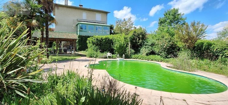 Maison a vendre Vic-Fezensac 32190 Gers 192 m2 8 pièces 218000 euros