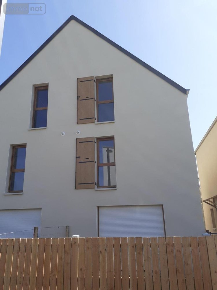 Location appartement Soliers 14540 Calvados 65 m2 3 pièces 860 euros