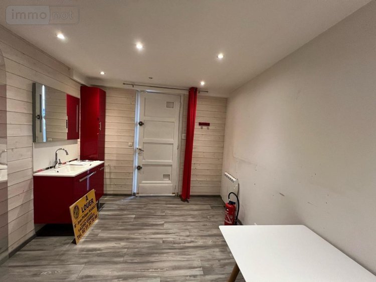 Fonds et murs commerciaux a vendre Lisieux 14100 Calvados 69 m2  115400 euros