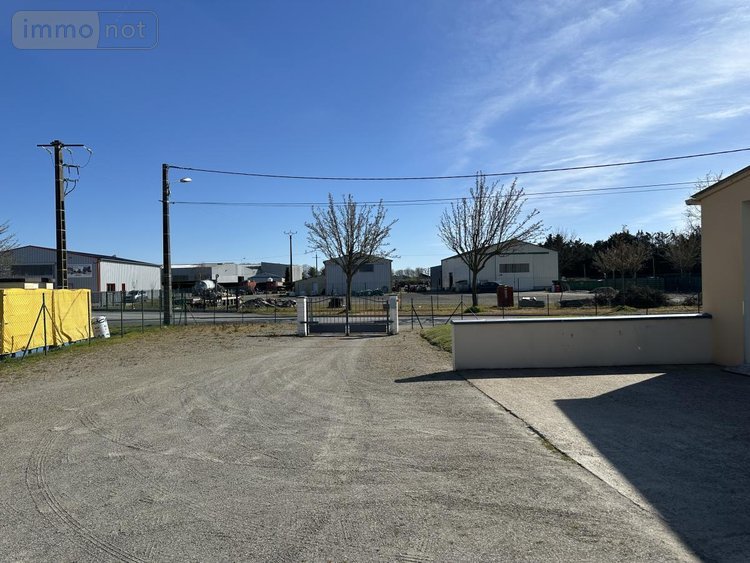 Fonds et murs commerciaux a vendre Tiercé 49125 Maine-et-Loire 100 m2  167680 euros