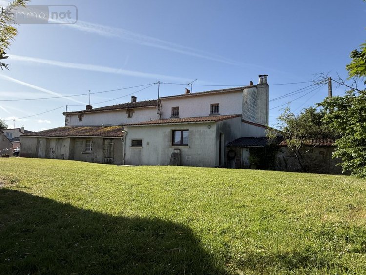 Maison a vendre Cholet 49300 Maine-et-Loire 222 m2 9 pièces 193880 euros