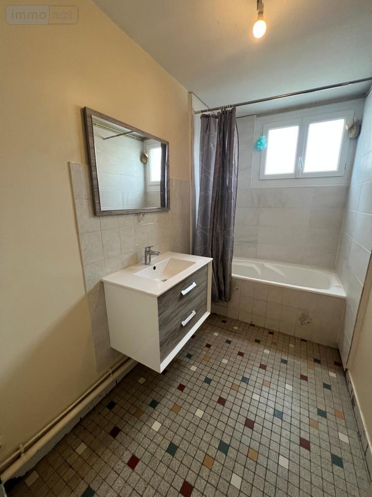 Maison a vendre Longué-Jumelles 49160 Maine-et-Loire 111 m2 4 pièces 124648 euros