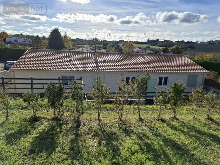 Maison a vendre Saintes 17100 Charente-Maritime 120 m2 4 pièces 236070 euros