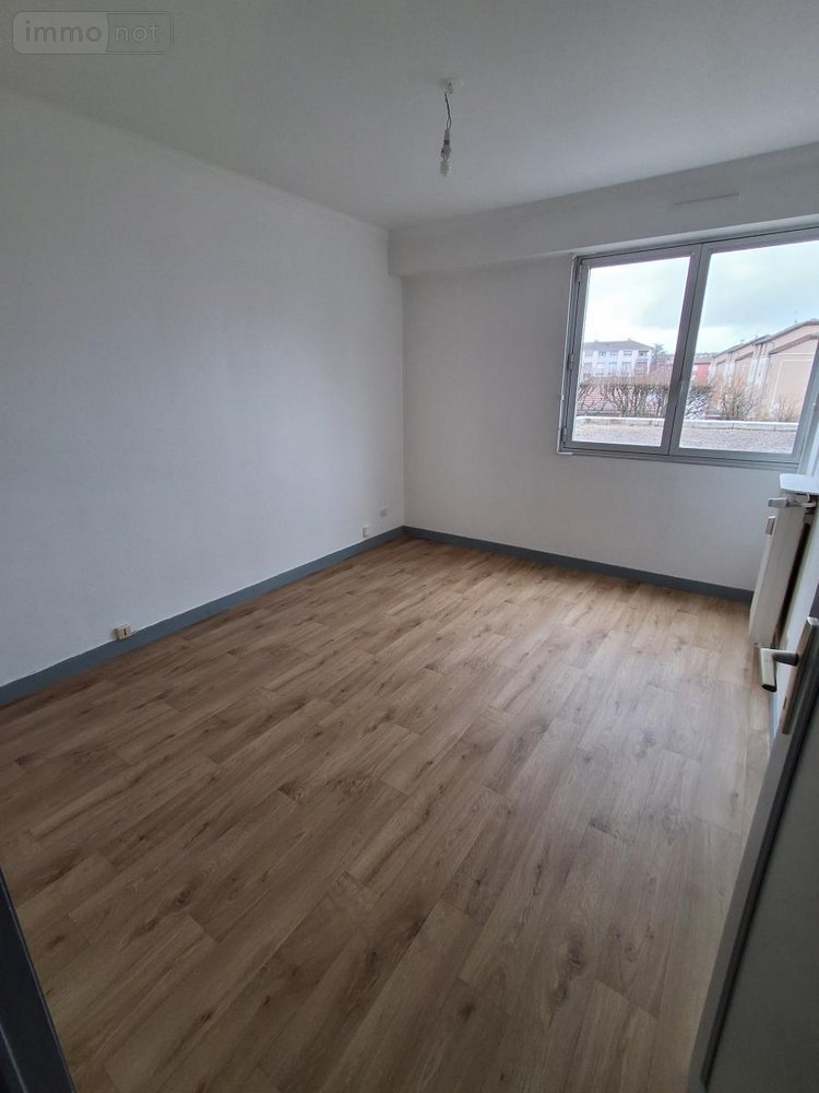 Location appartement Bourg-en-Bresse 01000 Ain 49 m2  607 euros