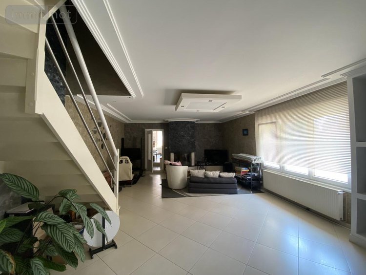 Divers a vendre Tilloy-lez-Cambrai 59554 Nord 215 m2  272480 euros