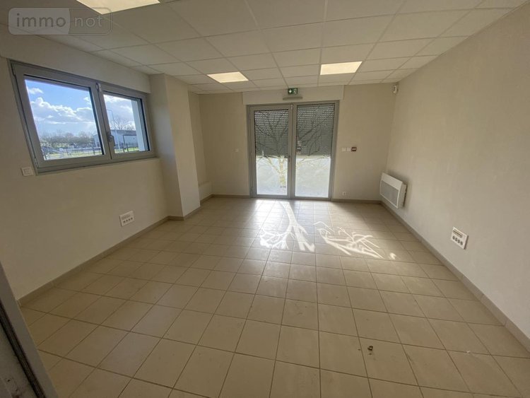 Fonds et murs commerciaux a vendre Étriché 49330 Maine-et-Loire 191 m2  273000 euros