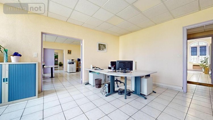 Fonds et murs commerciaux a vendre Serrières-de-Briord 01470 Ain 4187 m2  1860000 euros