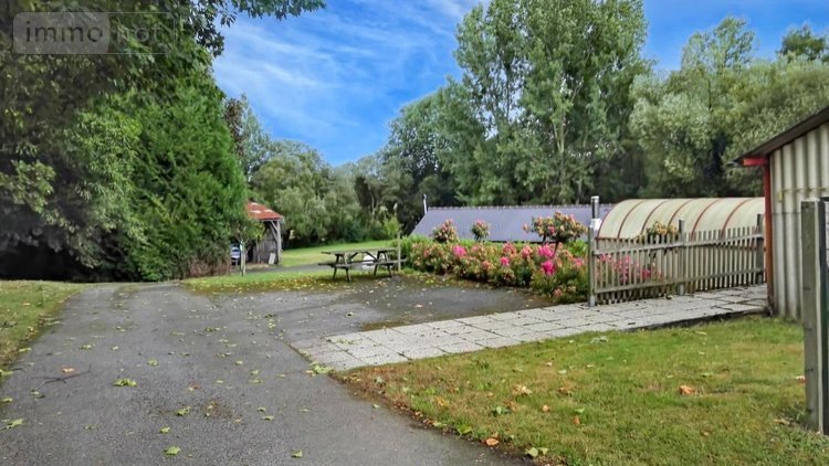 Immeuble a vendre Hémonstoir 22600 Côtes-d'Armor 800 m2  332800 euros