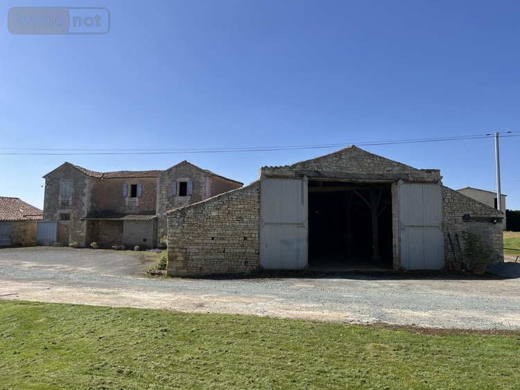 Maison a vendre Sainte-Hermine 85210 Vendée 159 m2 7 pièces 239000 euros
