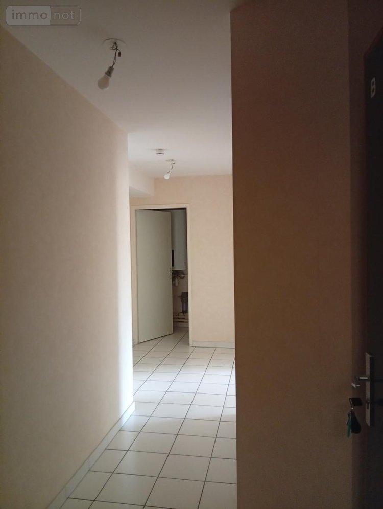 Location appartement Reims 51100 Marne 56 m2 2 pièces 715 euros