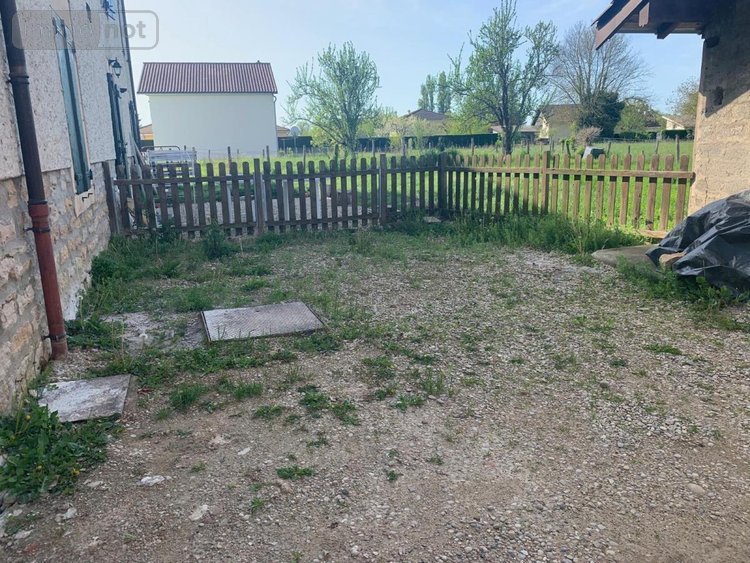Location appartement Mézériat 01660 Ain 65 m2 4 pièces 790 euros