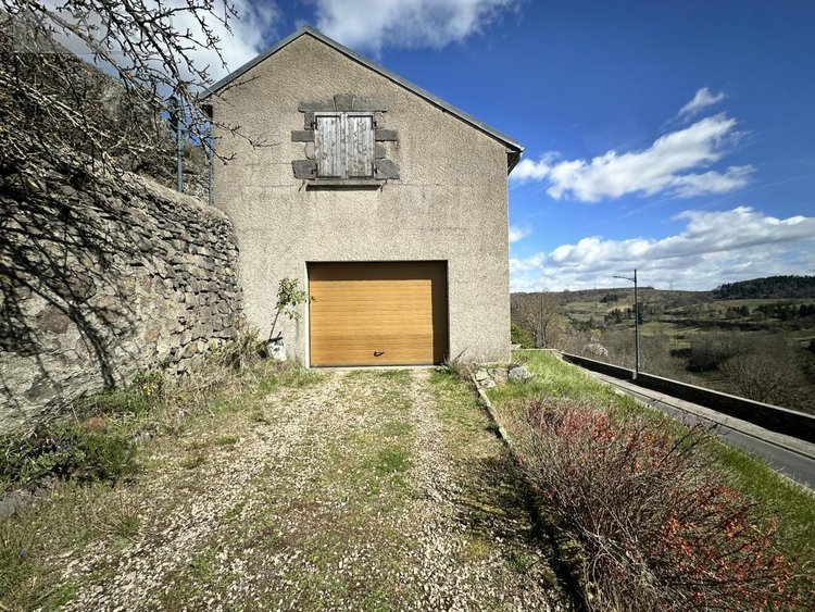 Maison a vendre Saint-Flour 15100 Cantal 108 m2  127200 euros