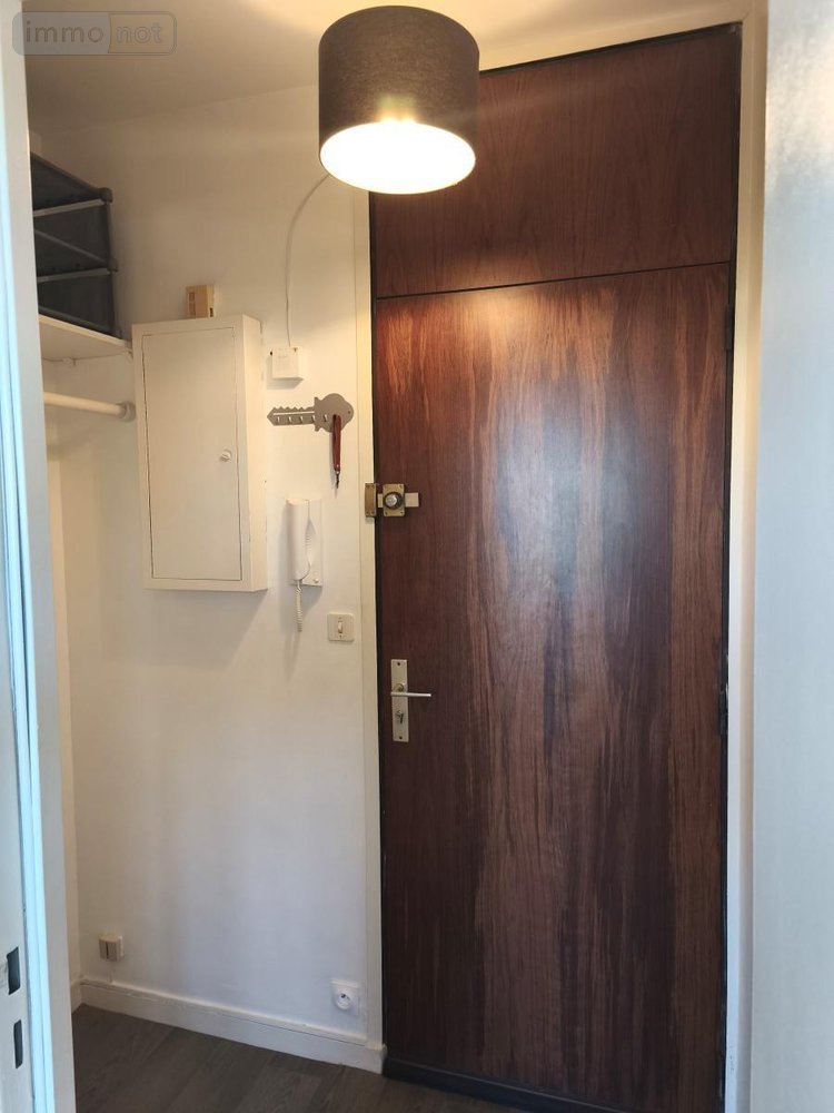 Location appartement Angers 49000 Maine-et-Loire 27 m2 1 pièce 585 euros