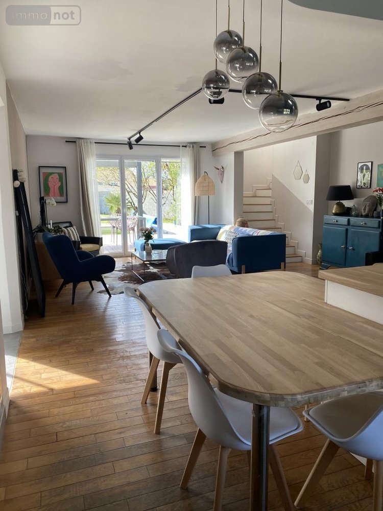 Maison a vendre Saint-Mathurin 85150 Vendée 156 m2  434600 euros