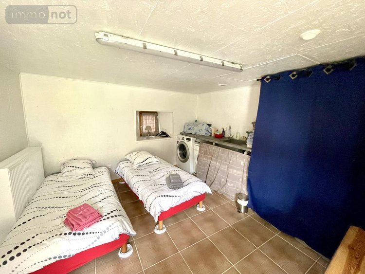 Fonds et murs commerciaux a vendre Lajo 48120 Lozère 342 m2  850000 euros