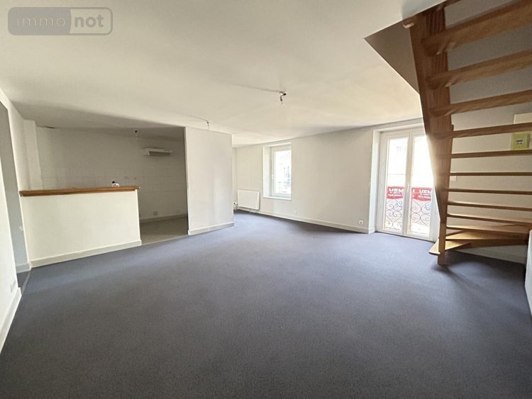 Immeuble a vendre Guer 56380 Morbihan 285 m2  332480 euros