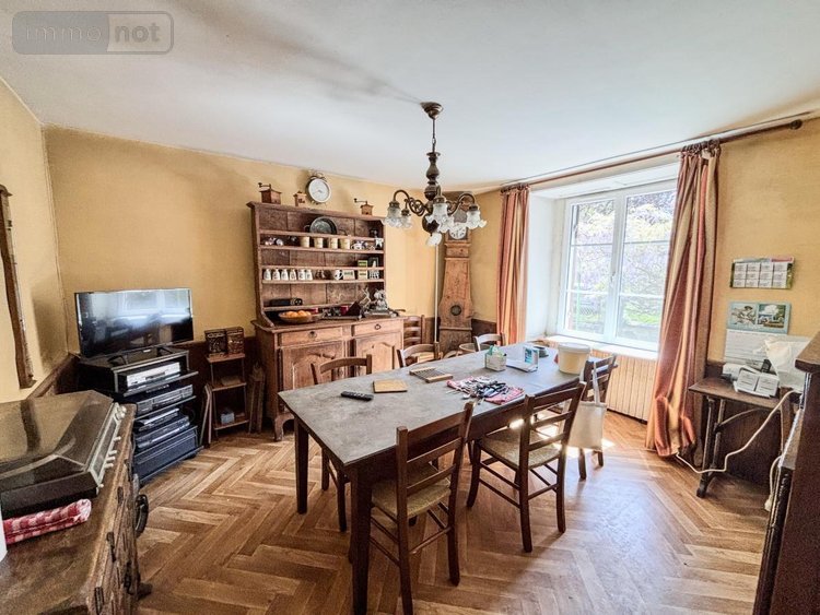 Maison a vendre Saint-Auvent 87310 Haute-Vienne 250 m2  209300 euros