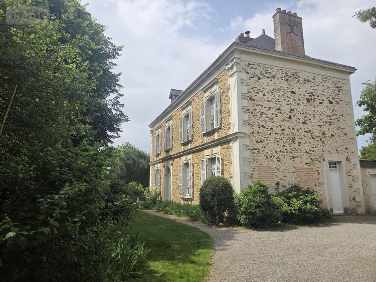 Maison a vendre La Roche-Neuville 53200 Mayenne 232 m2 8 pièces 445900 euros