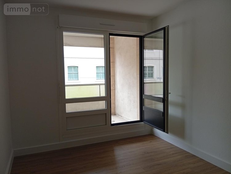 Location appartement Reims 51100 Marne 45 m2 2 pièces 680 euros